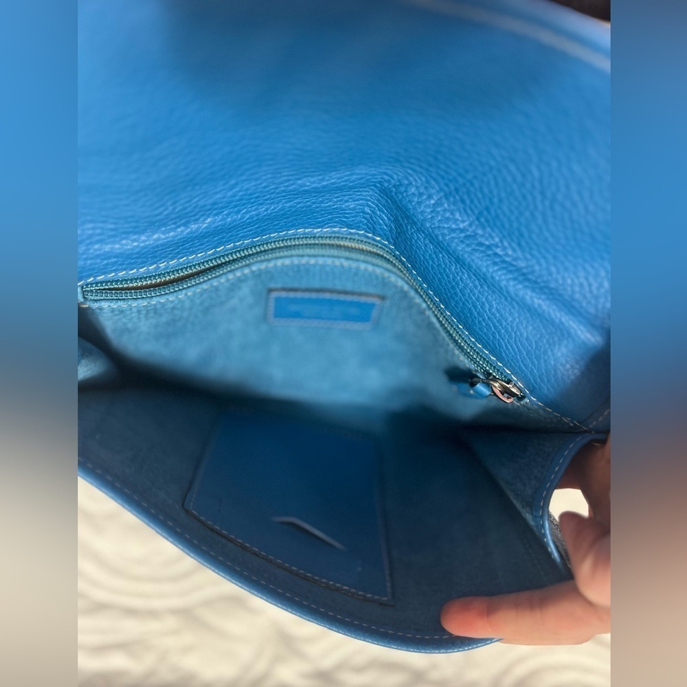 Laurent Effel Small Leather
Clutch blue purse handbag - Picture 5 of 8